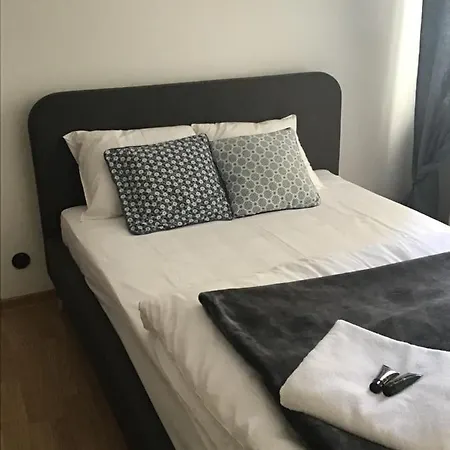 Appartement In Center *
